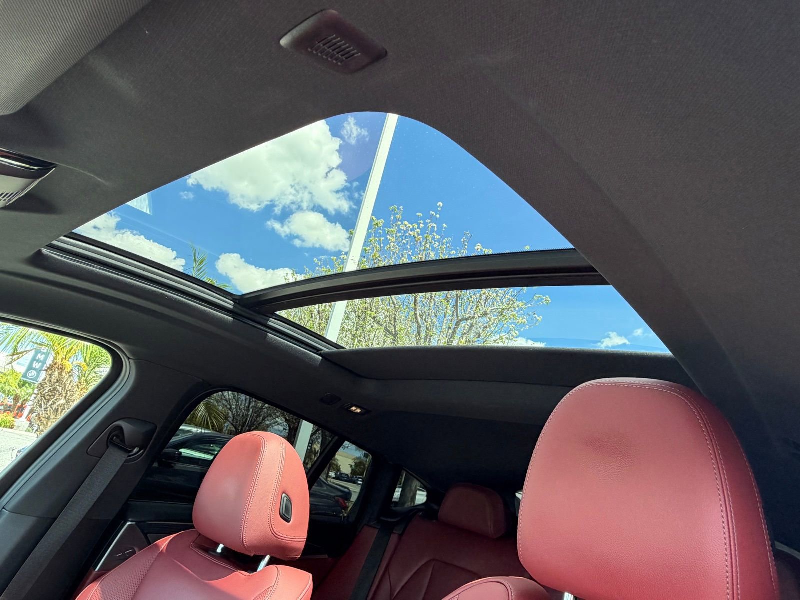 Used 2023 BMW X4 xDrive30i w/ M Sport Package image 25