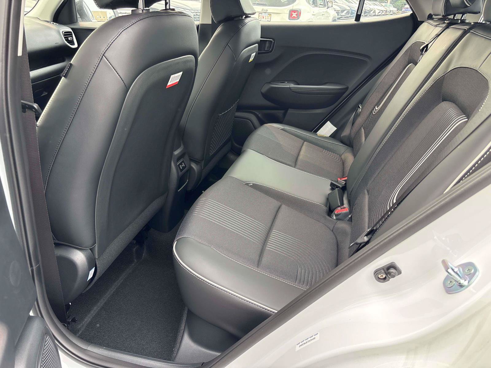 Used 2026 Hyundai Venue SEL FWD image 9