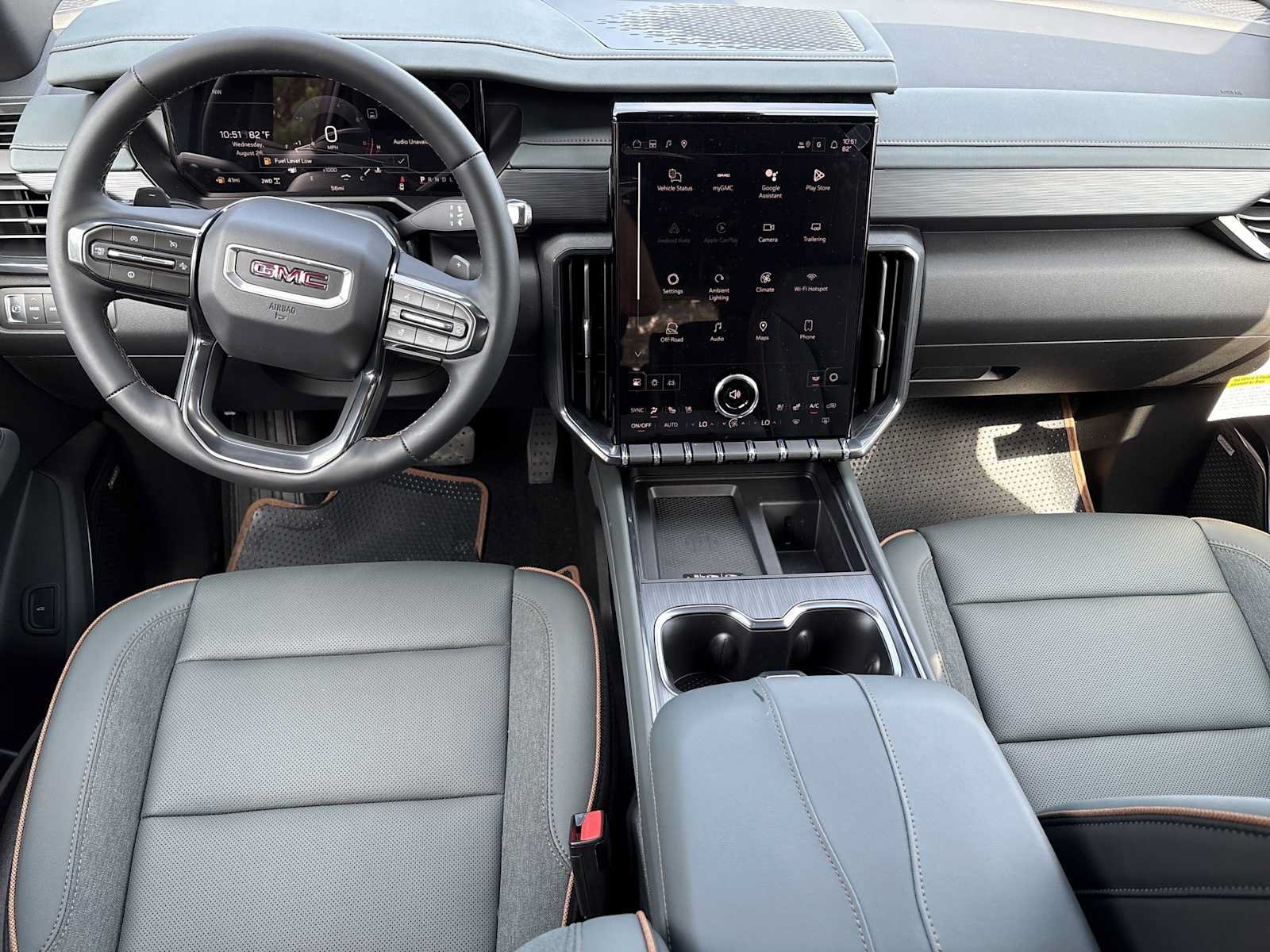 New 2026 GMC Acadia AT4 w/ Luxury Package AWD/4WD image 2