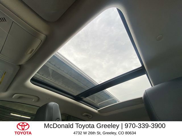 Used 2017 Cadillac XT5 Luxury w/ Driver Awareness Package image 21