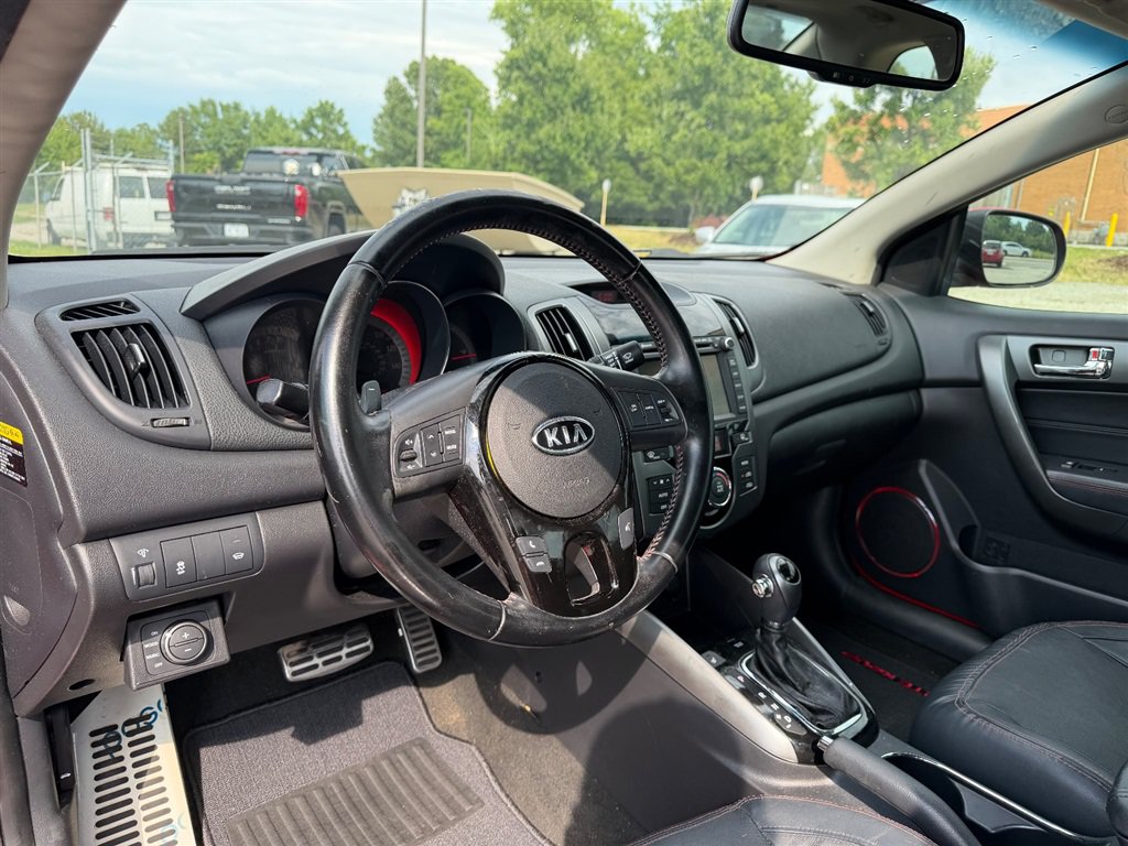 Used 2013 Kia Forte Koup SX w/ Tech Pkg FWD image 11