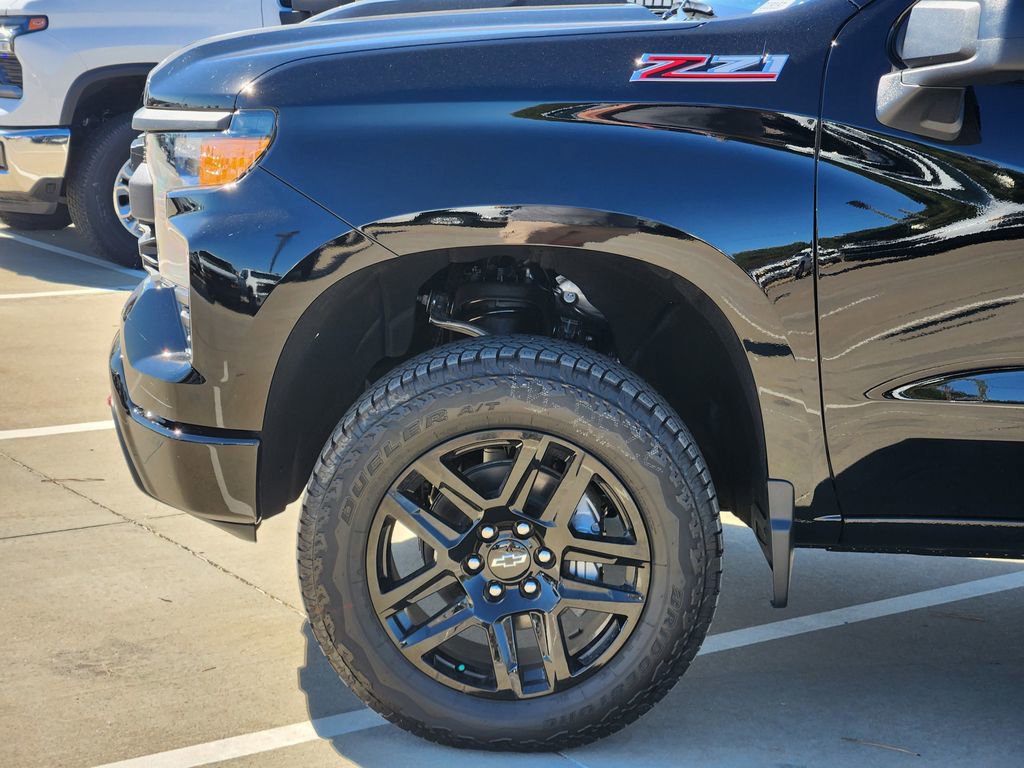 New 2026 Chevrolet Silverado 1500 Custom Trail Boss w/ LPO, Dark Essentials Package image 5