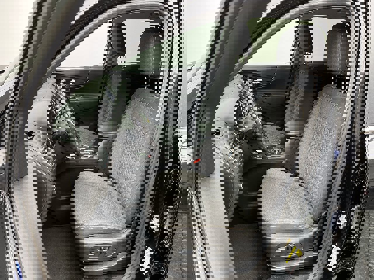 Used 2022 Chevrolet Equinox LT image 8