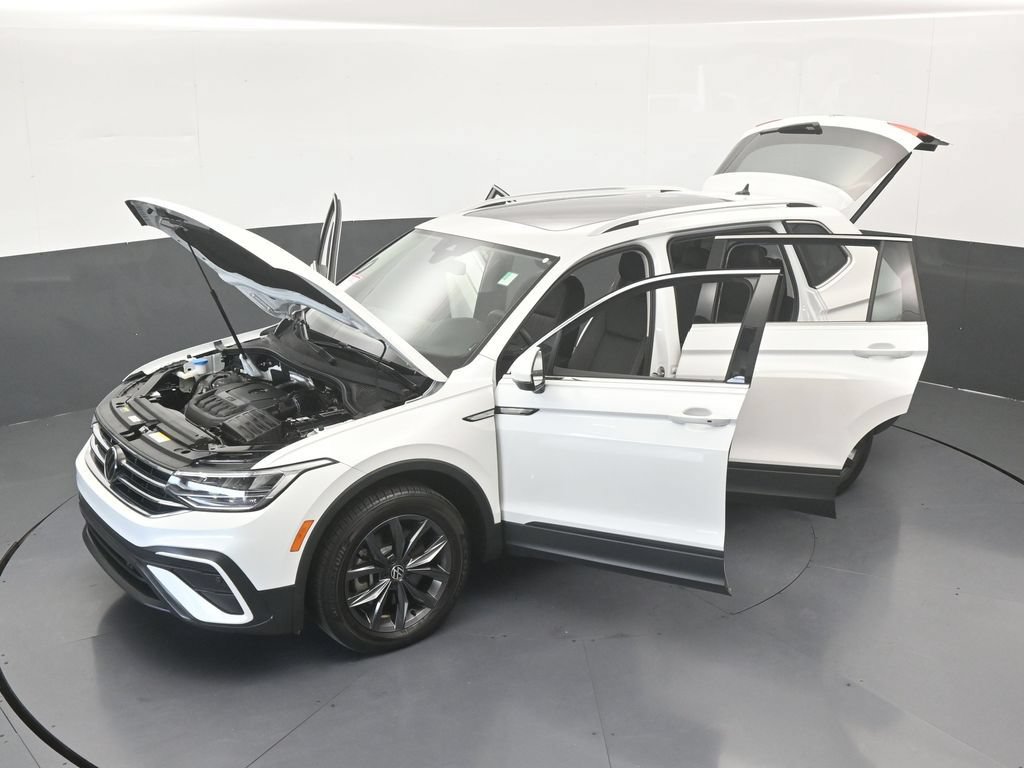 Used 2023 Volkswagen Tiguan SE FWD image 65