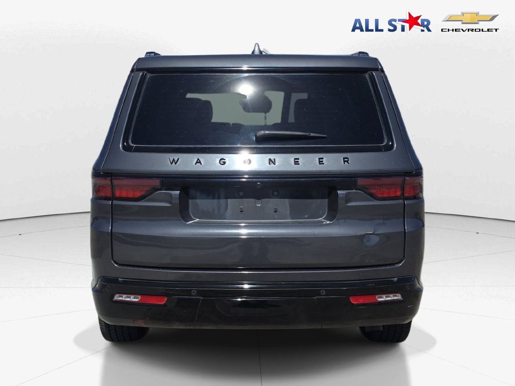 Used 2023 Jeep Wagoneer Series II RWD image 4