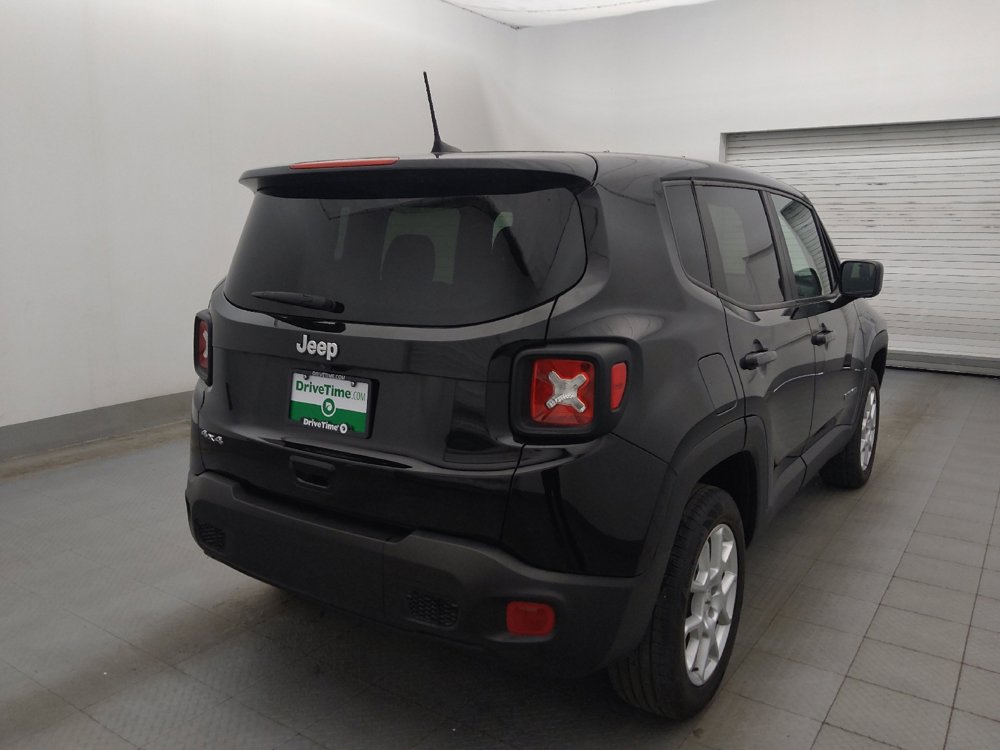 Used 2023 Jeep Renegade Latitude AWD/4WD image 9