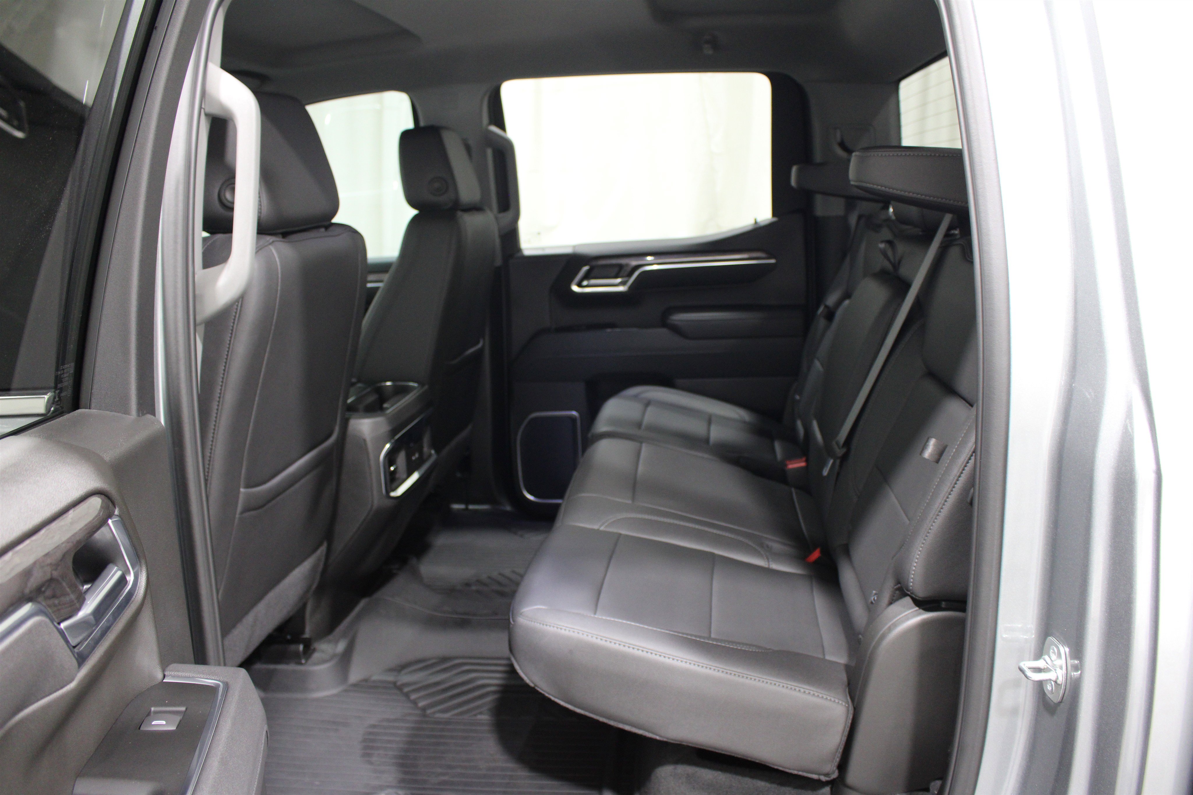 Used 2026 Chevrolet Silverado 1500 LTZ AWD/4WD image 22