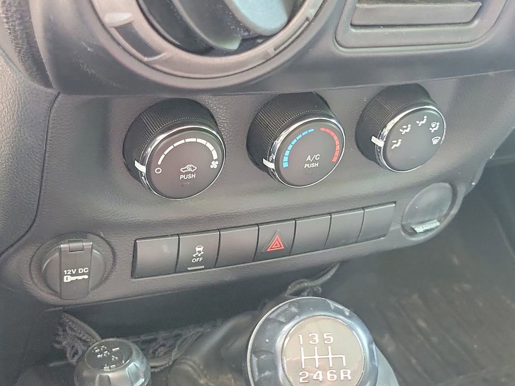 Used 2012 Jeep Wrangler Sport image 29