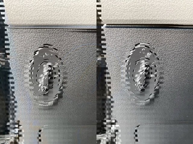 New 2024 Volkswagen Taos SE image 34