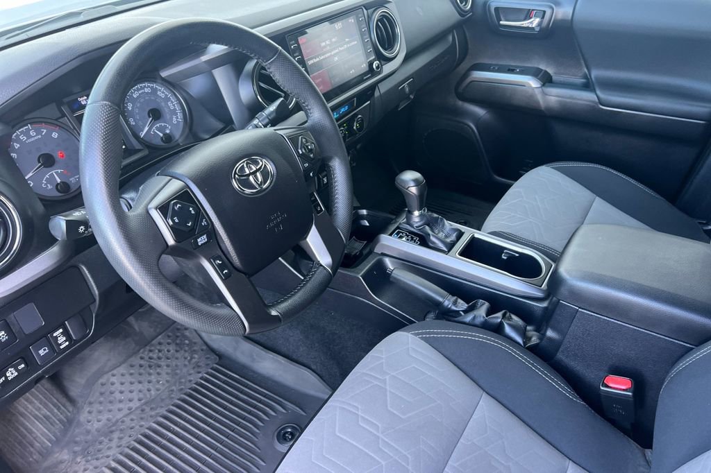 Certified 2021 Toyota Tacoma TRD Off-Road AWD/4WD image 13