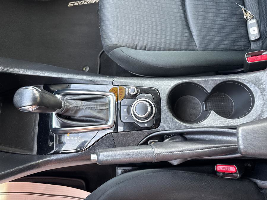 Used 2015 MAZDA MAZDA3 i Sport image 24