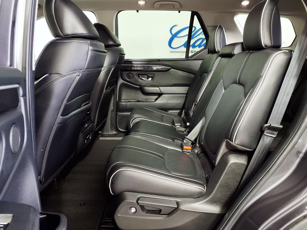 Used 2023 Honda Pilot Elite image 8