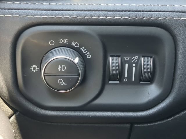 New 2026 RAM 3500 Limited AWD/4WD image 30