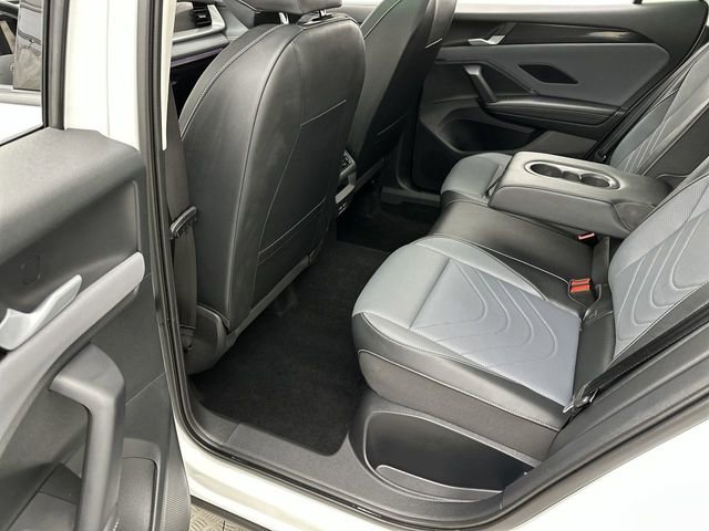 Certified 2025 Volkswagen Tiguan SE image 23