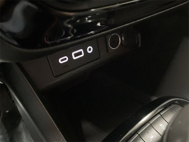 Used 2020 Buick Encore GX Essence image 25