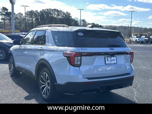 New 2026 Ford Explorer ST-Line RWD image 5