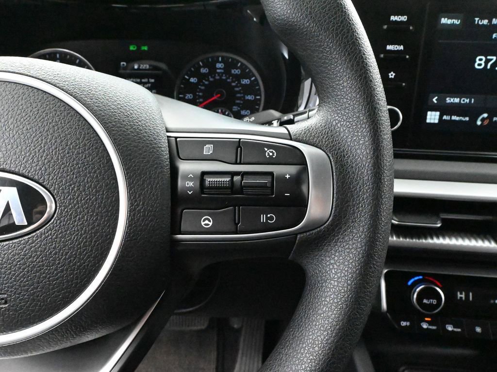 Used 2021 Kia K5 LXS image 28