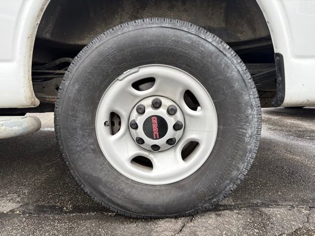 Used 2024 GMC Savana 2500 w/ Driver Convenience Package image 19