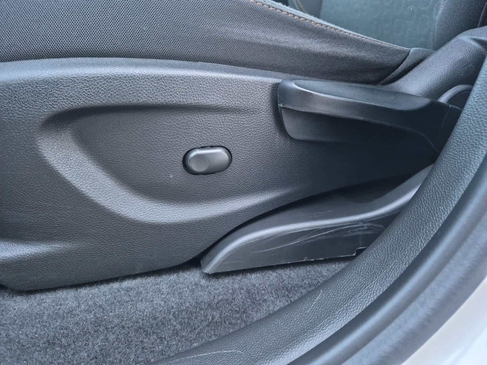 Used 2019 Chevrolet Trax LS FWD image 17