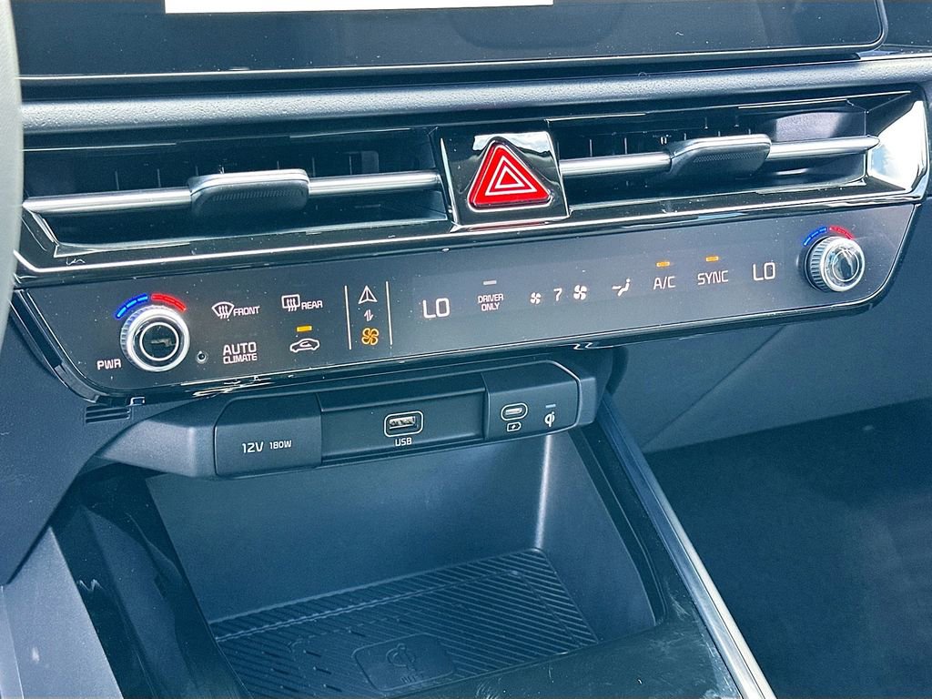 New 2026 Kia Niro SX Touring image 16