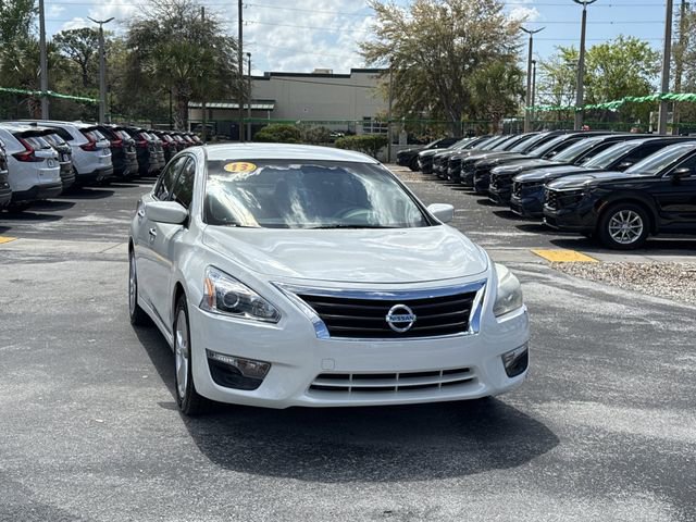 Used 2013 Nissan Altima 2.5 SV image 3