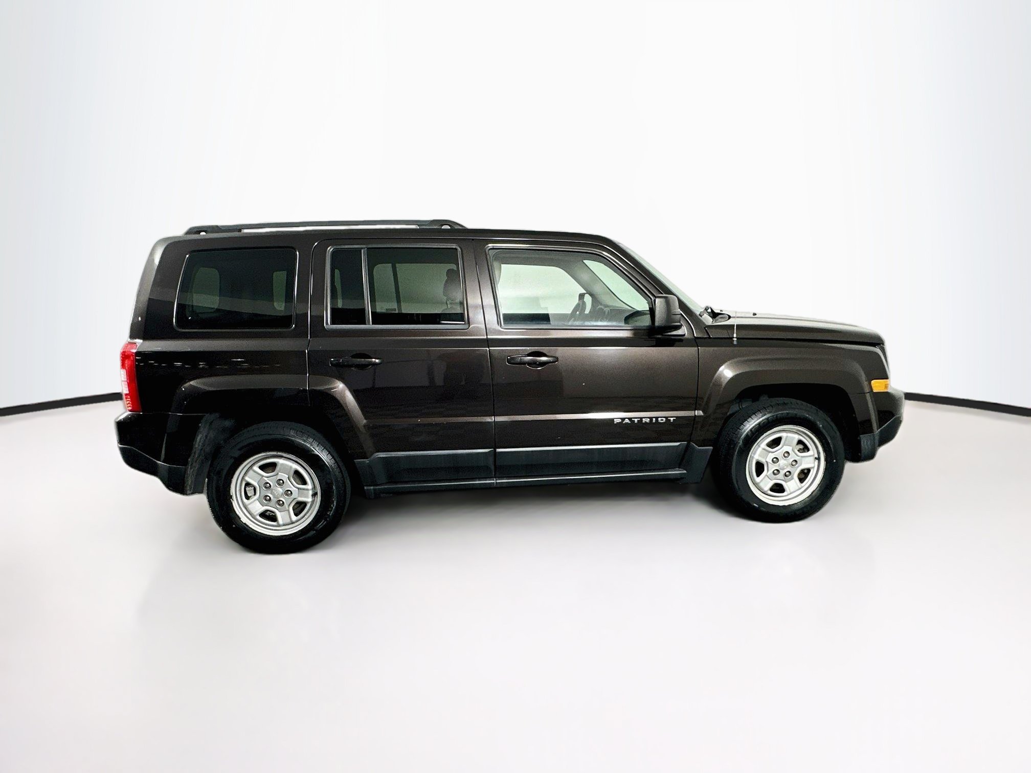 Used 2014 Jeep Patriot Sport w/ Power Value Group FWD image 10