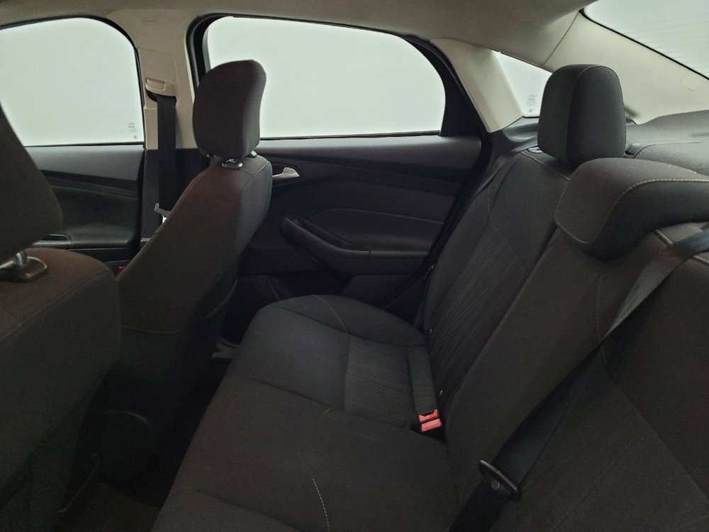 Used 2017 Ford Focus SE FWD image 18