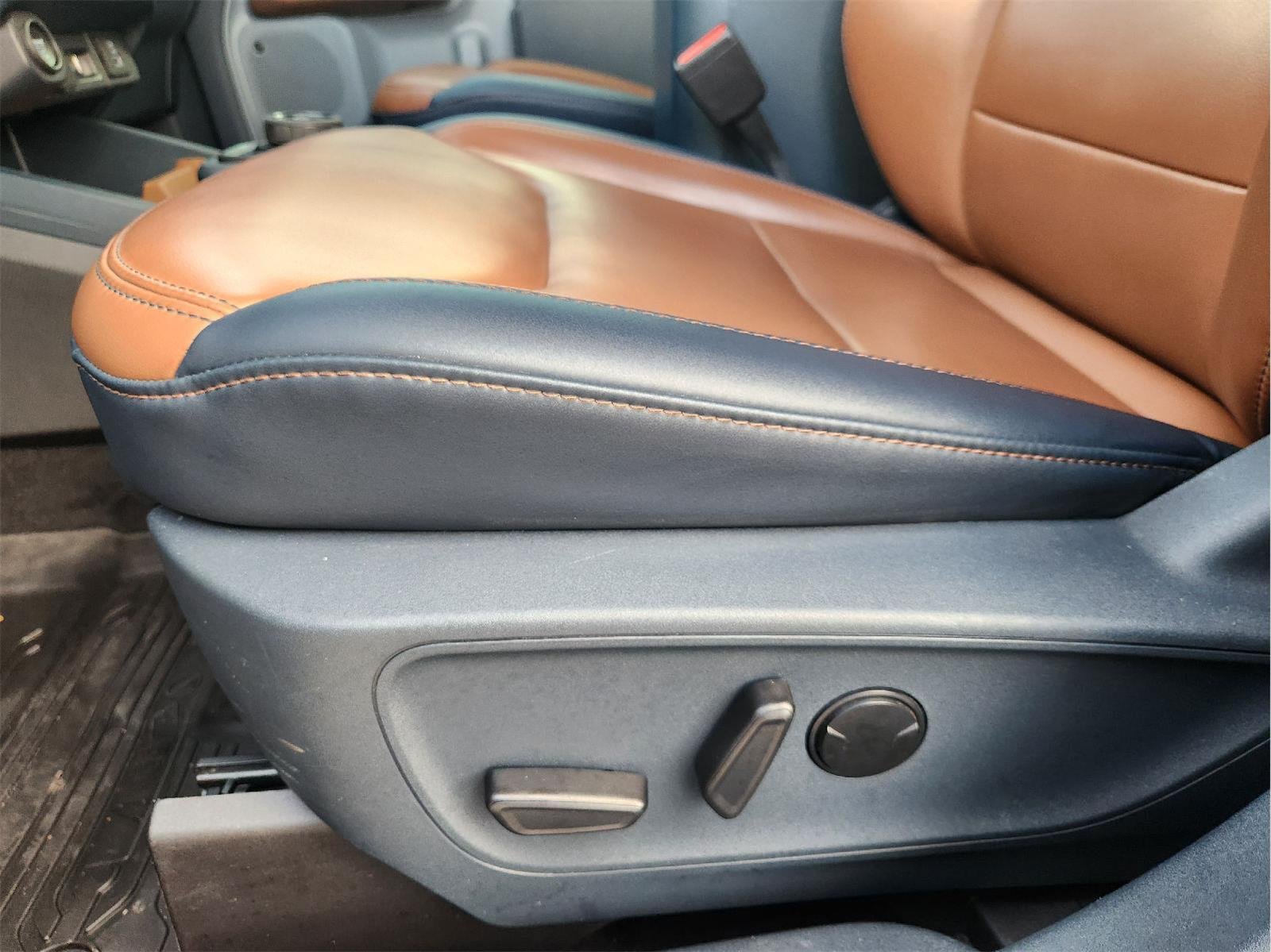 Used 2022 Ford Maverick Lariat w/ Lariat Luxury Package FWD image 24