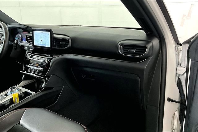 Used 2023 Ford Explorer ST-Line image 16