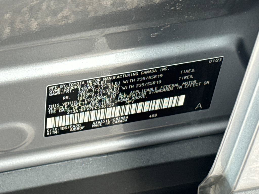 Used 2023 Toyota RAV4 XLE Premium image 46