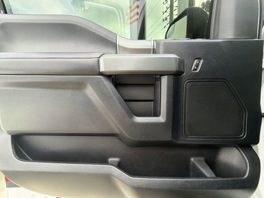 Used 2016 Ford F150 XLT w/ Equipment Group 302A Luxury image 27