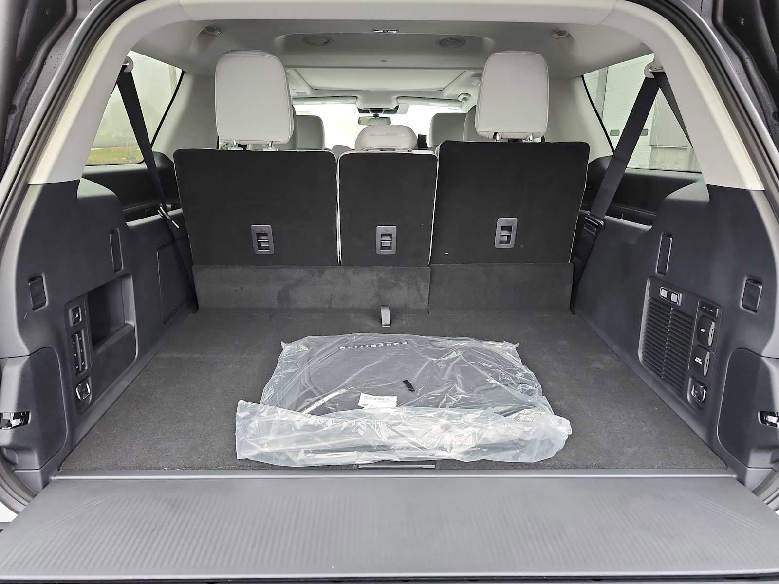 New 2025 Ford Expedition Max Platinum w/ Platinum Ultimate Package image 17