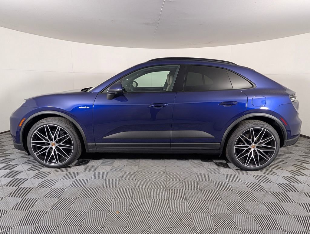 New 2026 Porsche Macan 4 Electric image 2