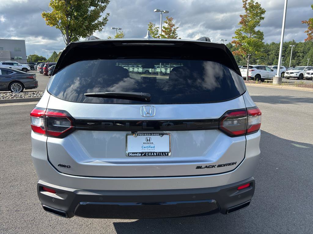 Certified 2026 Honda Pilot Black Edition image 6