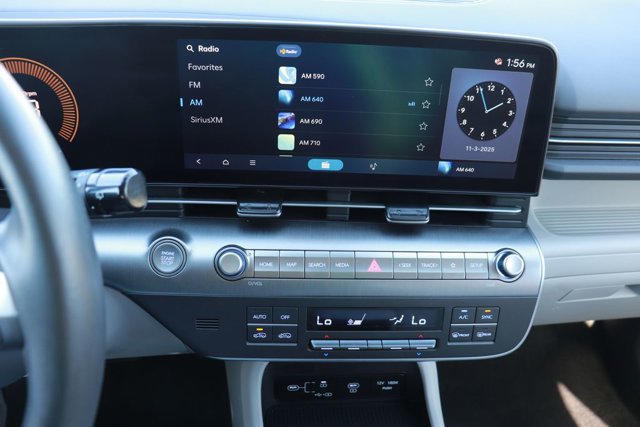 Used 2025 Hyundai Kona SEL image 14