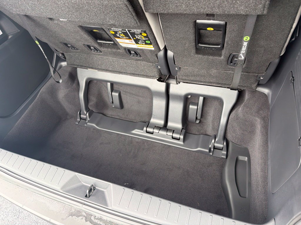 New 2026 Toyota Sienna LE FWD image 22