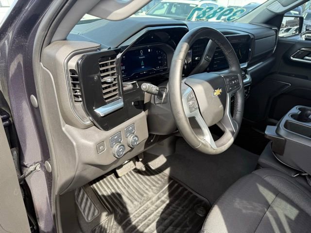 Used 2023 Chevrolet Silverado 1500 LT image 17