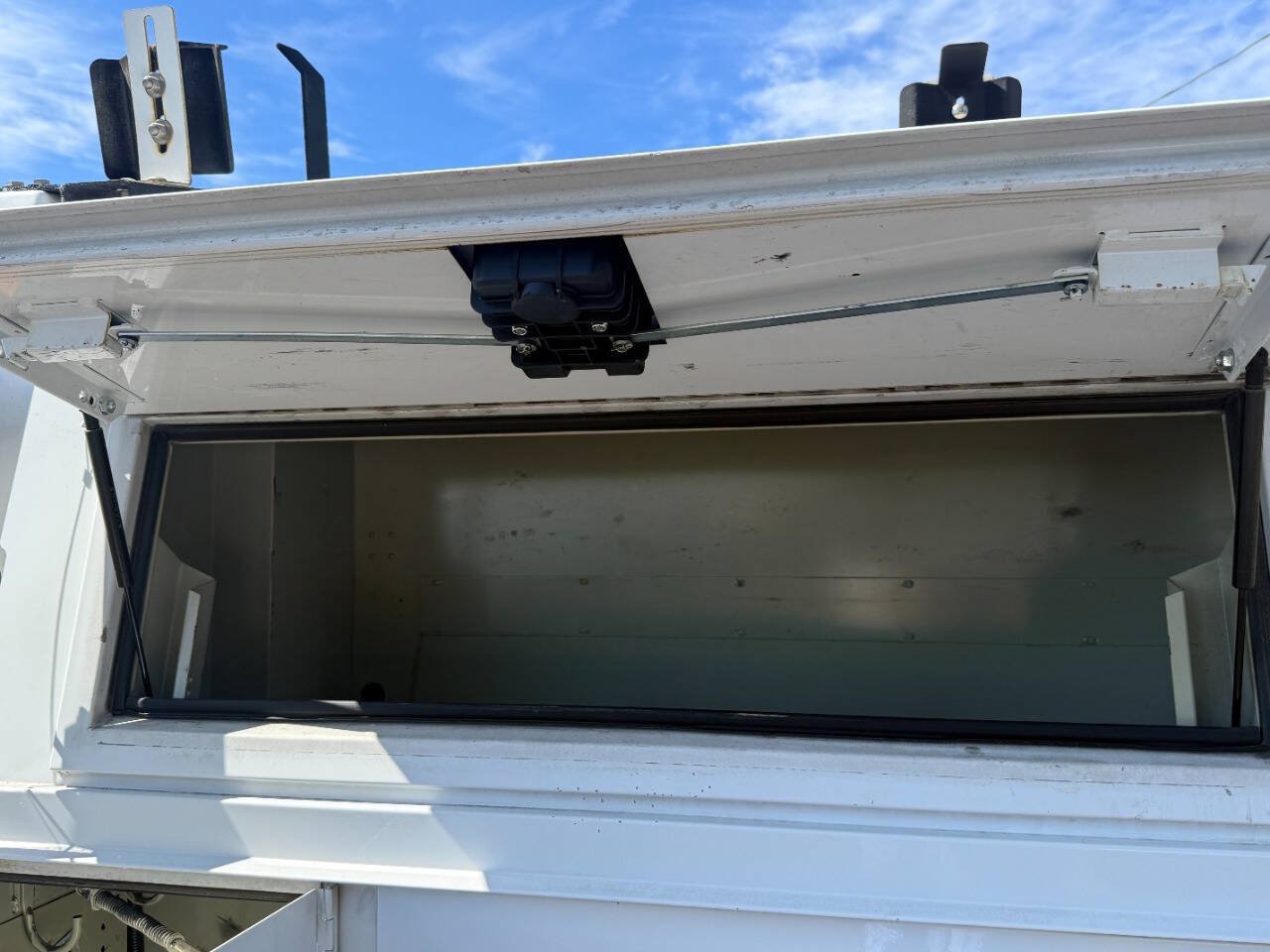 Used 2013 Chevrolet Silverado 3500 W/T RWD image 19