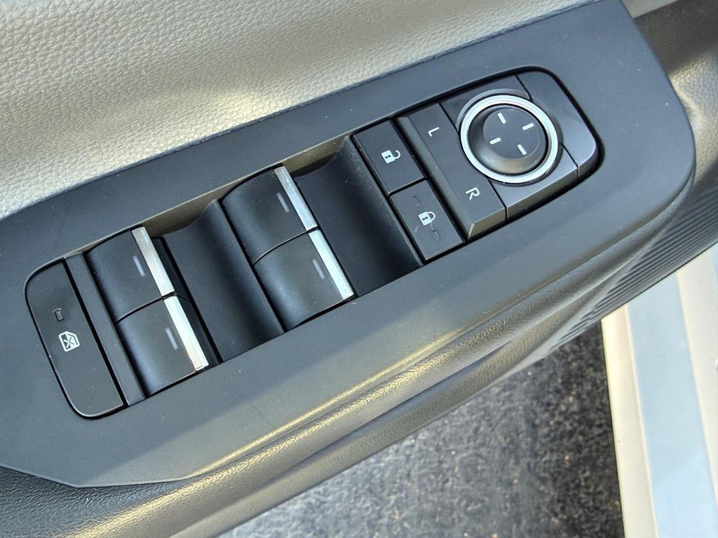 Used 2024 Toyota Prius XLE image 14