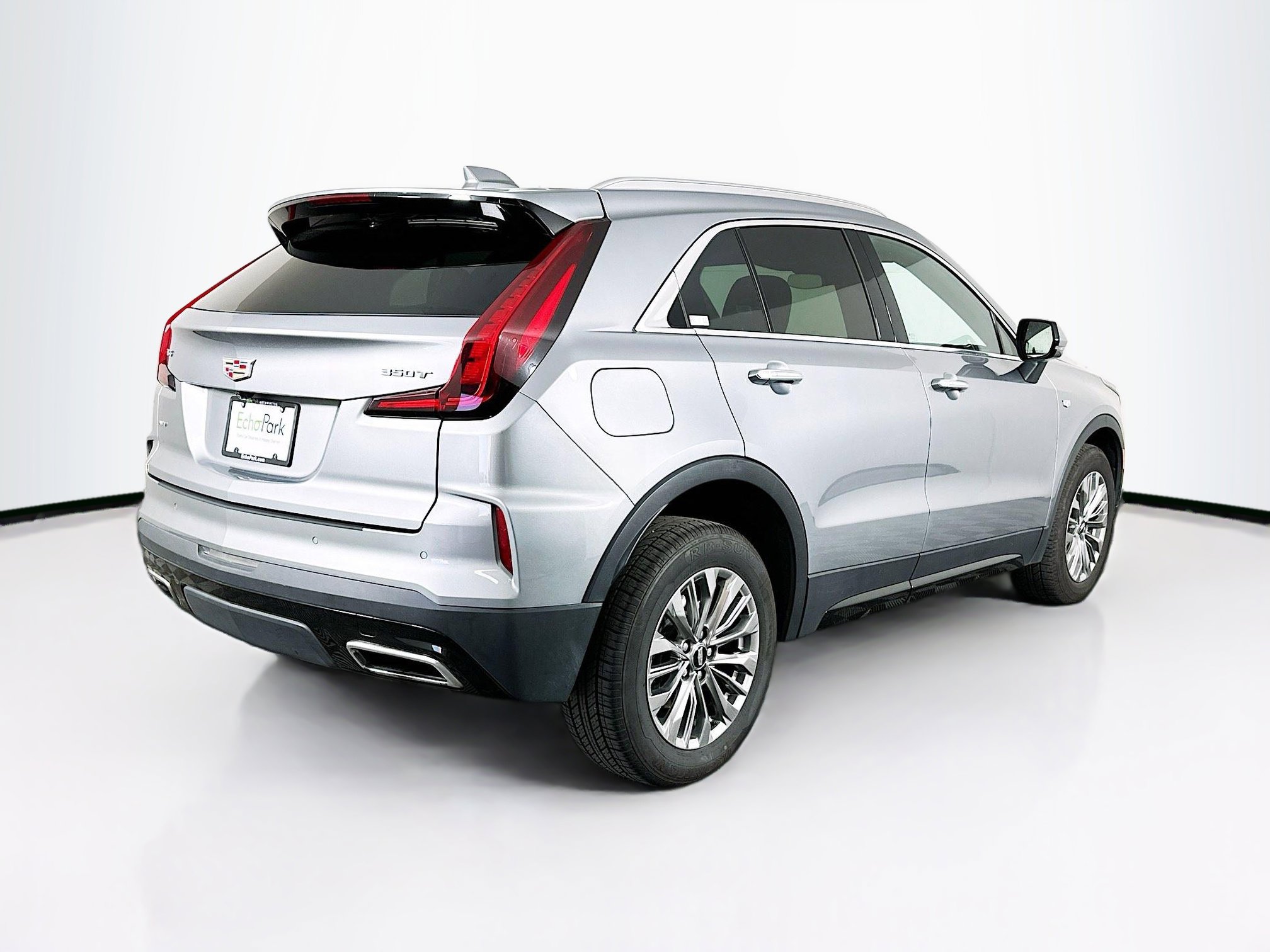 Used 2024 Cadillac XT4 Premium Luxury image 9