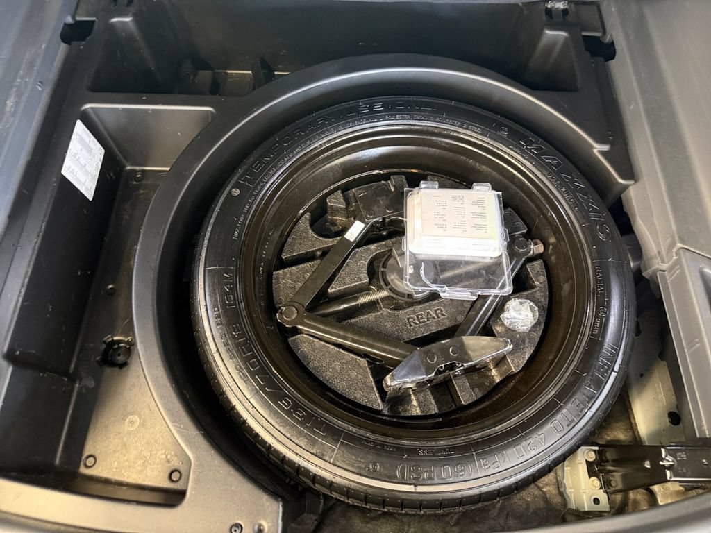 Used 2019 Chevrolet Blazer LT AWD/4WD image 28