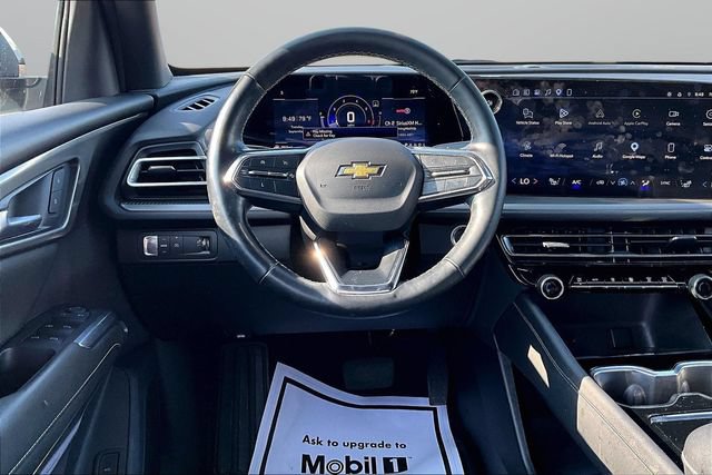 Used 2024 Chevrolet Traverse LT w/ Trailering Package FWD image 5