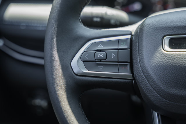 New 2026 Jeep Compass Latitude AWD/4WD image 35