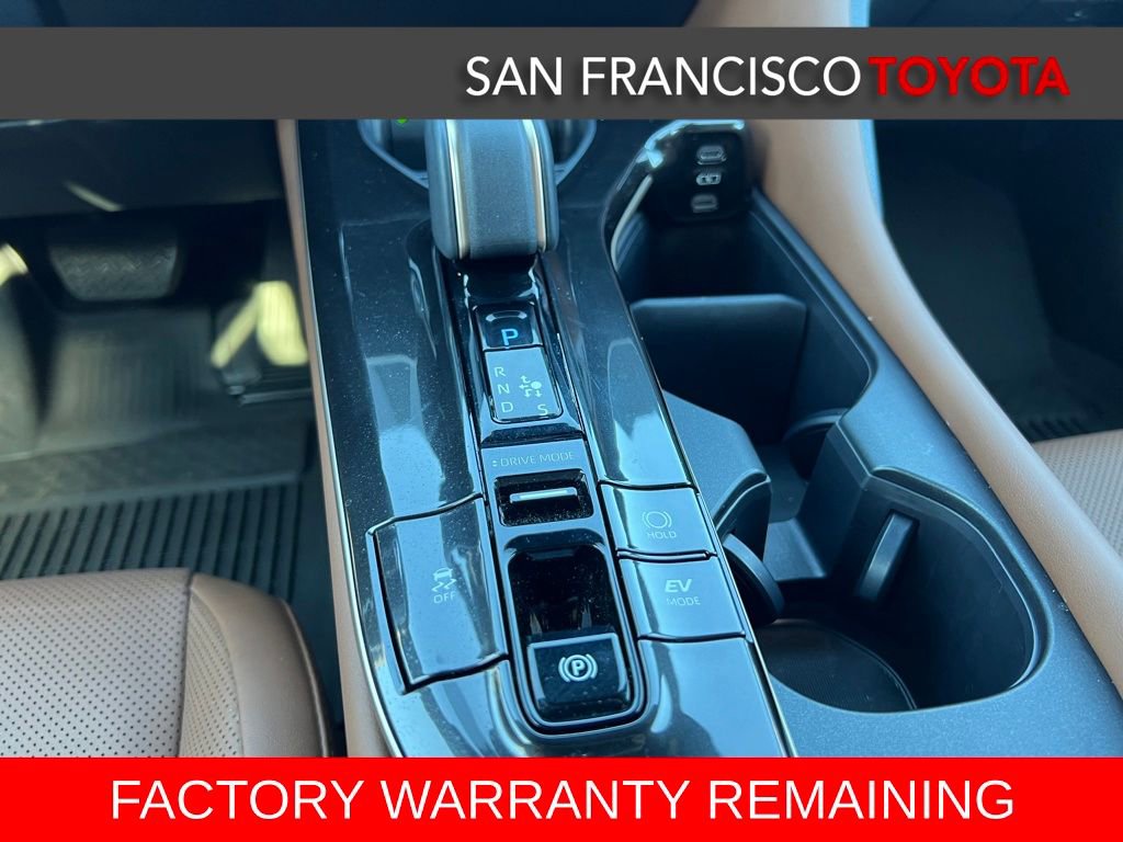 Certified 2025 Toyota Crown Signia XLE image 26