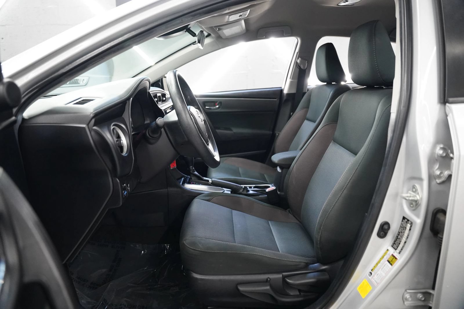 Used 2019 Toyota Corolla LE FWD image 11