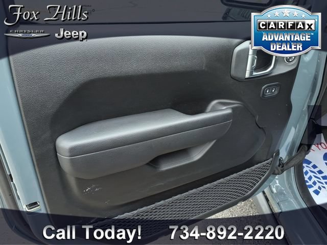Certified 2025 Jeep Gladiator Sport AWD/4WD image 14