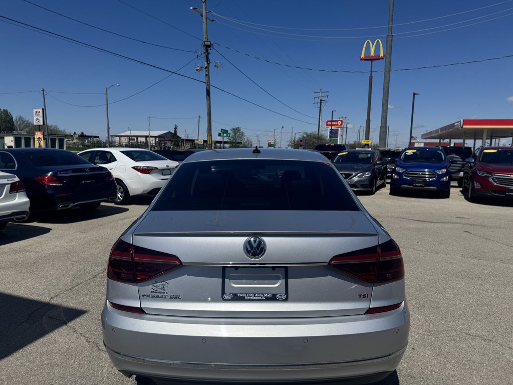 Used 2018 Volkswagen Passat 2.0T SEL Premium FWD image 6