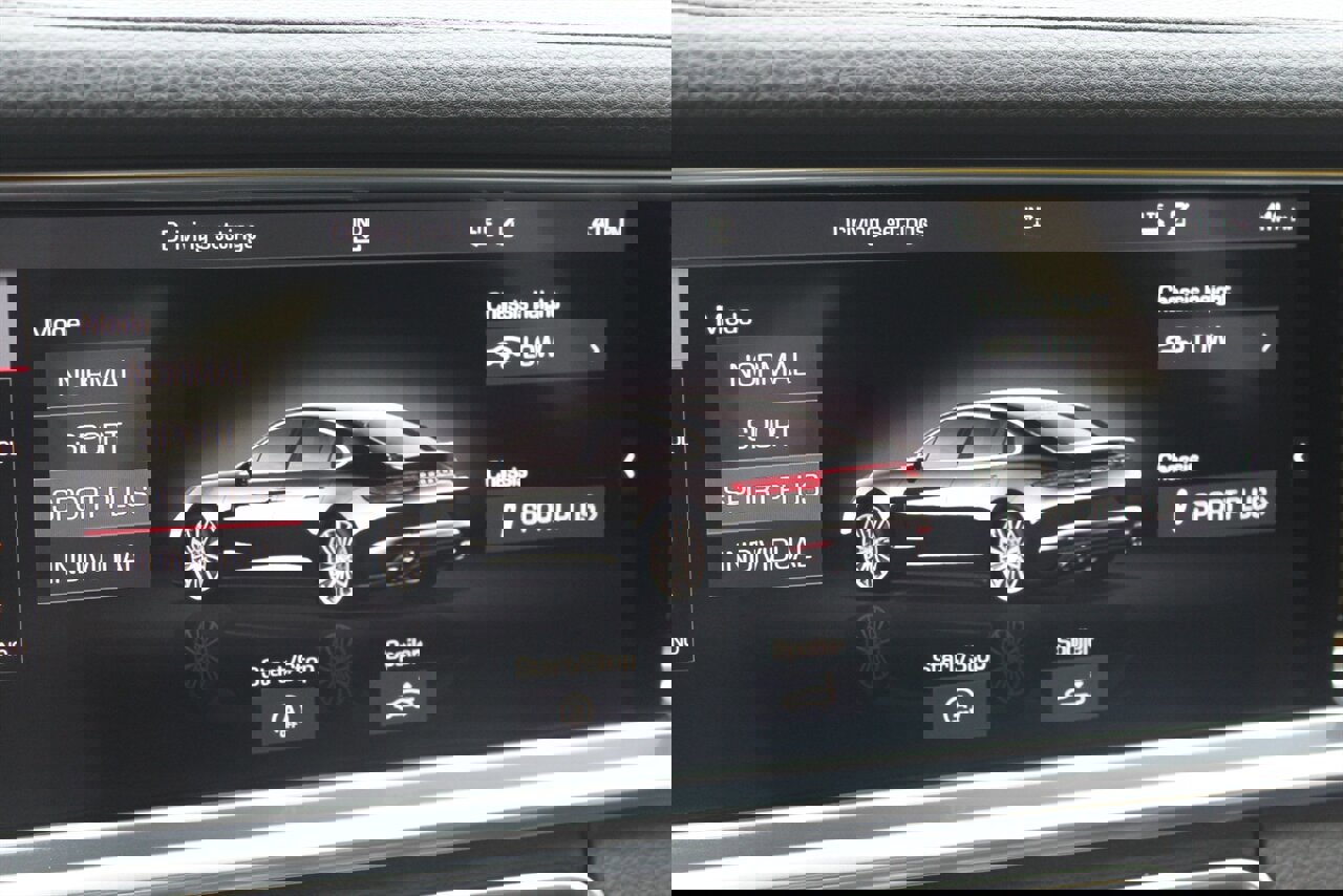 Used 2018 Porsche Panamera 4S image 9