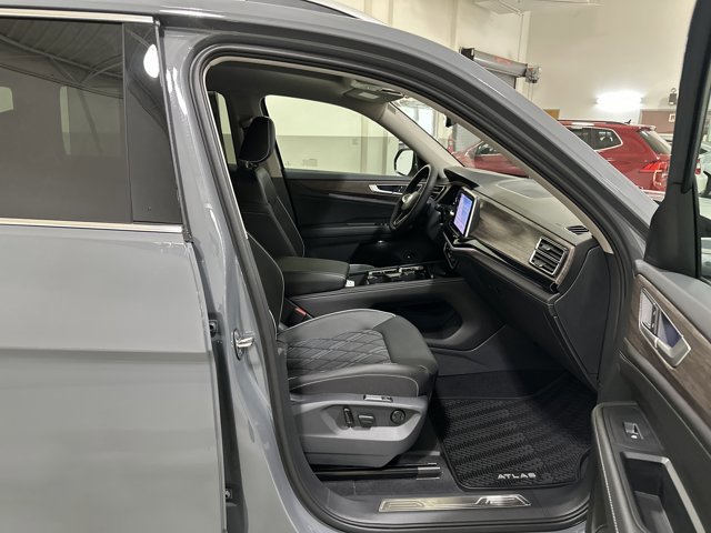 New 2026 Volkswagen Atlas SEL Premium R-Line image 37