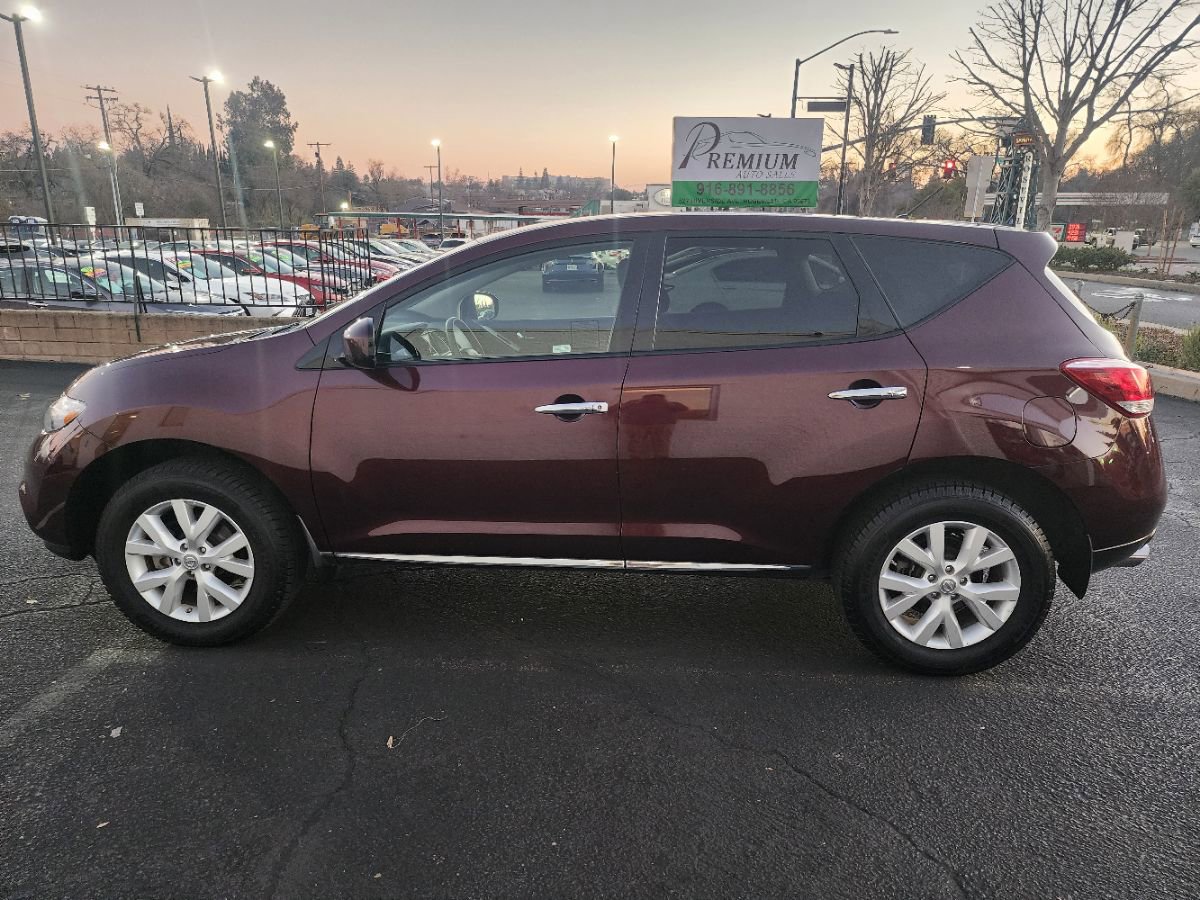 Used 2014 Nissan Murano S image 2